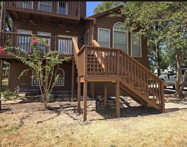 330 Holiday Lane - Photo Thumbnail 1
