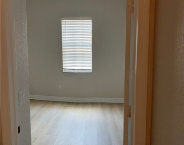 9809 Boraso Way - Photo Thumbnail 17