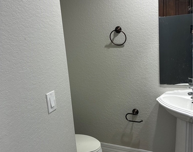 9809 Boraso Way - Photo Thumbnail 8