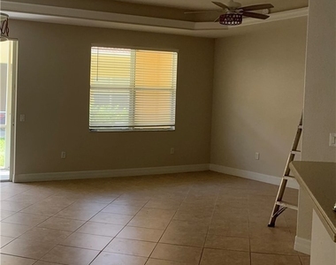 9809 Boraso Way - Photo Thumbnail 4