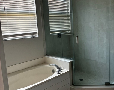 9809 Boraso Way - Photo Thumbnail 16
