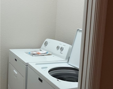 9809 Boraso Way - Photo Thumbnail 10
