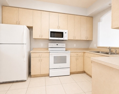 1126 Sw 47th Terrace - Photo Thumbnail 3