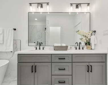 2722 Anita Street - Photo Thumbnail 29