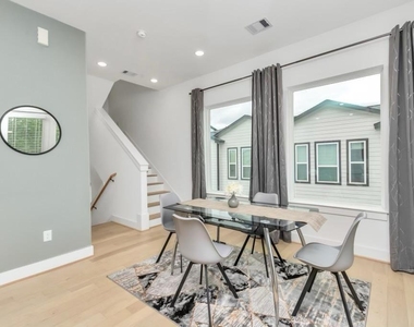 2722 Anita Street - Photo Thumbnail 10