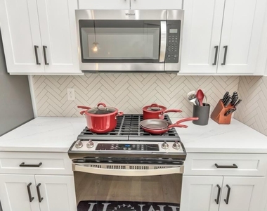 2722 Anita Street - Photo Thumbnail 20