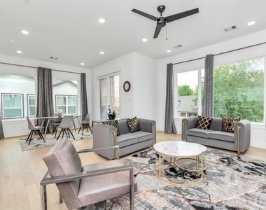 2722 Anita Street - Photo Thumbnail 5