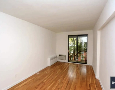 240 East 78th Street - Photo Thumbnail 3
