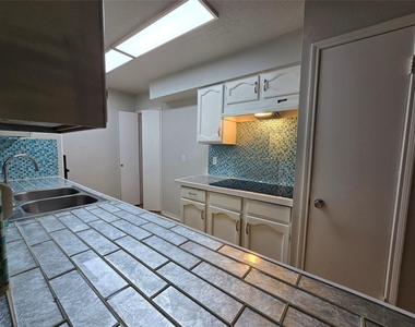 25510 Thistlewaite Lane - Photo Thumbnail 8
