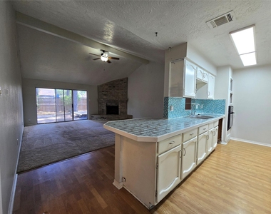 25510 Thistlewaite Lane - Photo Thumbnail 6