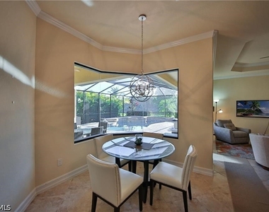9461 Italia Way - Photo Thumbnail 8