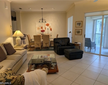 900 L Ambiance Circle - Photo Thumbnail 9