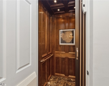 6501 Crown Colony Place - Photo Thumbnail 4