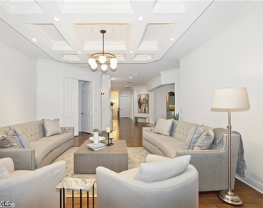 6501 Crown Colony Place - Photo Thumbnail 7