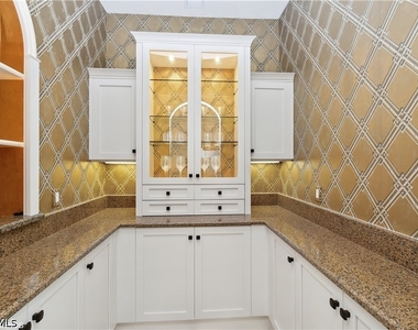 6501 Crown Colony Place - Photo Thumbnail 16