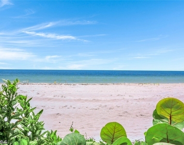 4041 Gulf Shore Boulevard N - Photo Thumbnail 1