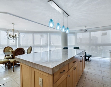 4041 Gulf Shore Boulevard N - Photo Thumbnail 7