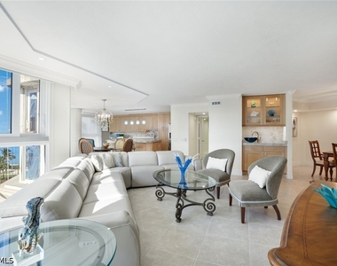 4041 Gulf Shore Boulevard N - Photo Thumbnail 2