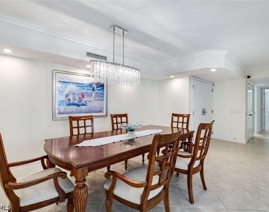 4041 Gulf Shore Boulevard N - Photo Thumbnail 14