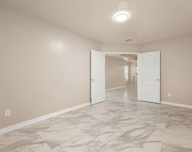 9230 Wolcott Park Lane - Photo Thumbnail 10