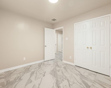 9230 Wolcott Park Lane - Photo Thumbnail 28