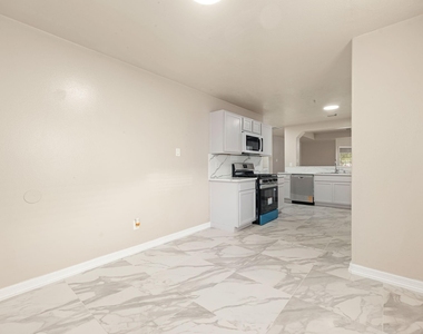 9230 Wolcott Park Lane - Photo Thumbnail 18