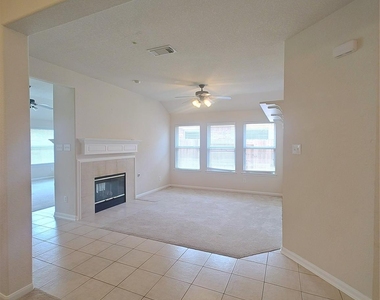 10918 Tattershall Lane - Photo Thumbnail 11