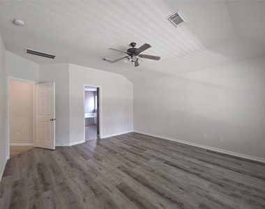 10918 Tattershall Lane - Photo Thumbnail 10