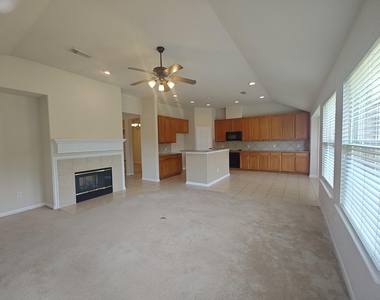 10918 Tattershall Lane - Photo Thumbnail 3