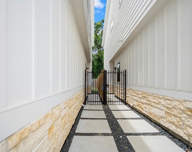 6405 Highland Pine Lane - Photo Thumbnail 1