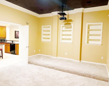 17507 N Riata Lake Drive - Photo Thumbnail 5