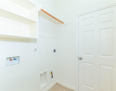2201 Signal Hill Drive - Photo Thumbnail 22