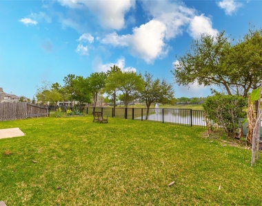 2201 Signal Hill Drive - Photo Thumbnail 37