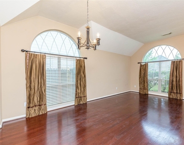 2201 Signal Hill Drive - Photo Thumbnail 17