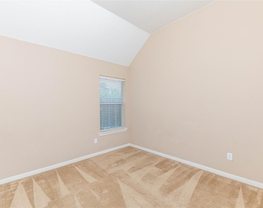 2201 Signal Hill Drive - Photo Thumbnail 25