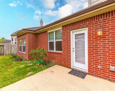 2201 Signal Hill Drive - Photo Thumbnail 31