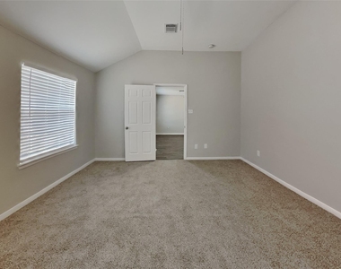 19739 Buckland Park Drive - Photo Thumbnail 7