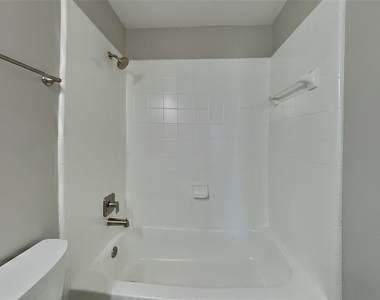 19739 Buckland Park Drive - Photo Thumbnail 15