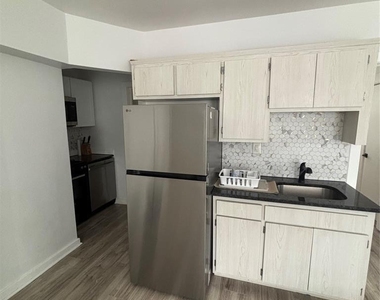 98 Macarthur - Photo Thumbnail 1