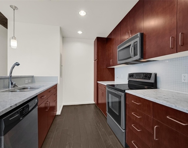 5925 Almeda Road - Photo Thumbnail 4