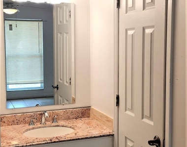 312 Brescia Street Ne - Photo Thumbnail 19