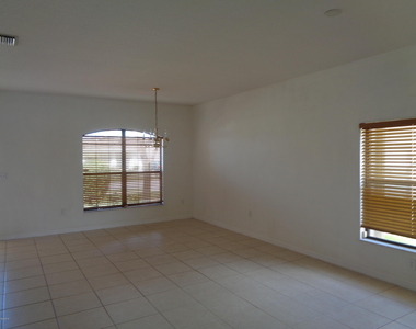 3337 Hoofprint Drive - Photo Thumbnail 2