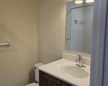 1515 Huntington Lane - Photo Thumbnail 3