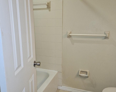 1515 Huntington Lane - Photo Thumbnail 4