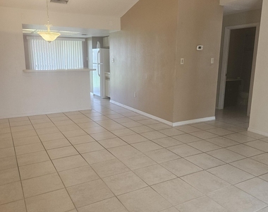 1515 Huntington Lane - Photo Thumbnail 9
