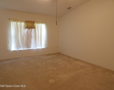 483 Entrada Street Se - Photo Thumbnail 13
