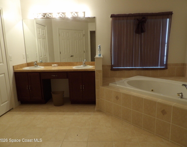 483 Entrada Street Se - Photo Thumbnail 14