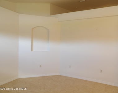 483 Entrada Street Se - Photo Thumbnail 2