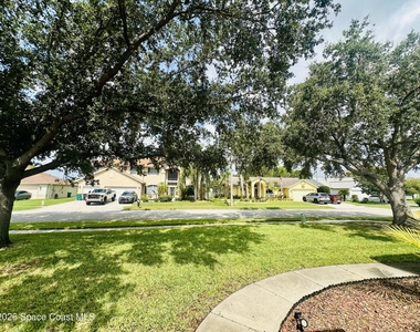 1143 Egret Lake Way - Photo Thumbnail 3
