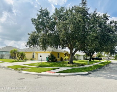 1143 Egret Lake Way - Photo Thumbnail 4